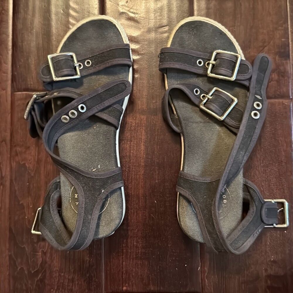 Marc by marc Jacob’s buckle sandals size 5